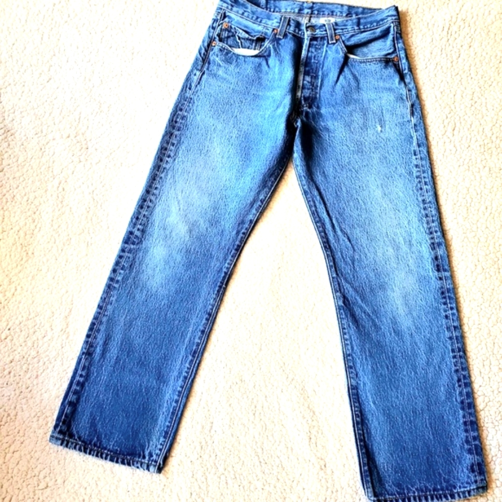 VINTAGE LEVI'S 501 BUTTONFLY JEANS ~🎊HP🎊 - Picture 5 of 8